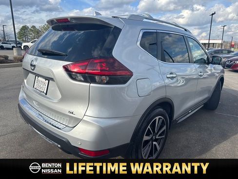 Used 2019 Nissan Rogue SL w/ Premium Package image 8