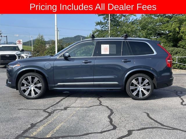 Used 2025 Volvo XC90 T8 Ultra w/ Protection Package Premier AWD/4WD image 2
