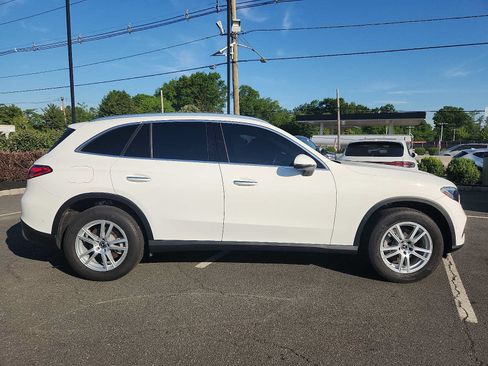 Used 2023 Mercedes-Benz GLC 300 4MATIC image 7