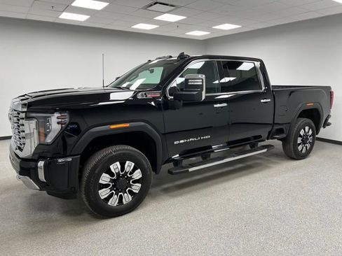 Used 2024 GMC Sierra 2500 Denali w/ Technology Package image 5