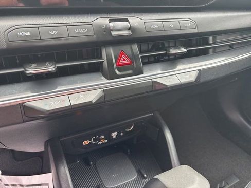 Used 2025 Kia K4 EX FWD image 23