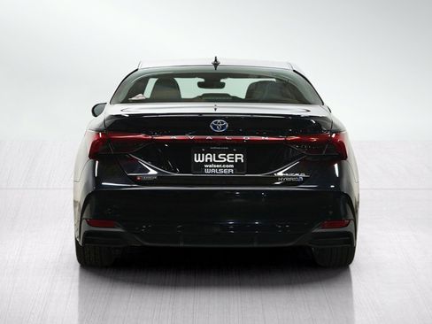 Used 2021 Toyota Avalon Limited w/ Advanced Safety Package FWD image 6