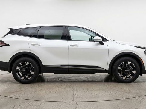 Used 2025 Nissan Rogue SV image 11