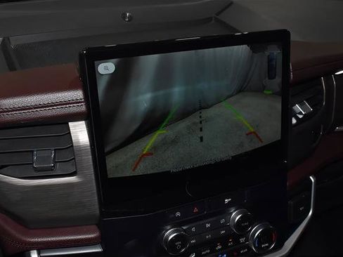 Used 2024 Ford Expedition Limited image 17