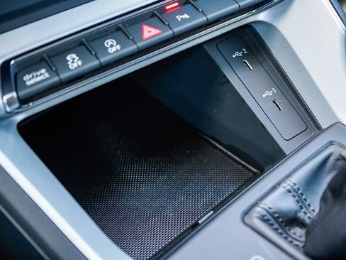 Used 2022 Audi Q3 2.0T Premium w/ Convenience Package image 22