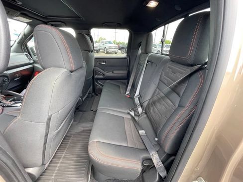 Used 2022 Nissan Frontier PRO-4X AWD/4WD image 18