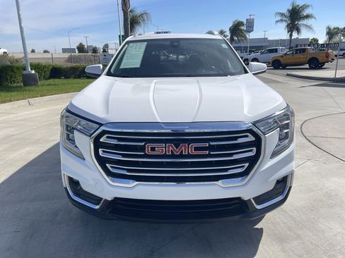 Used 2023 GMC Terrain SLT FWD image 3
