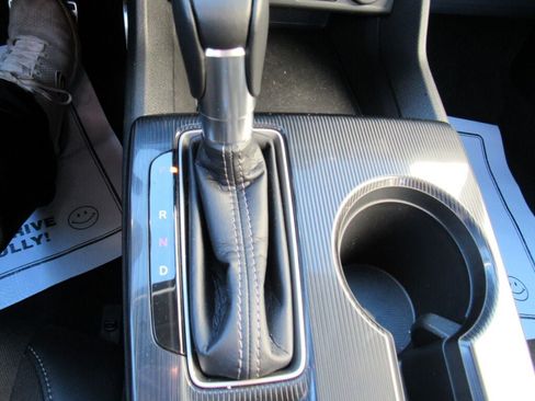 Used 2024 Honda Civic Sport image 15