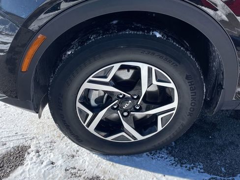 Used 2023 Kia Sportage LX image 7