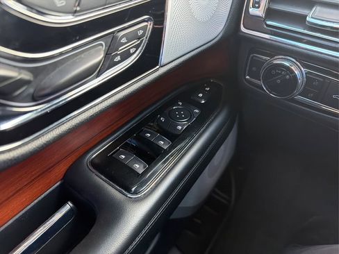 Used 2019 Lincoln Navigator L Reserve AWD/4WD image 33
