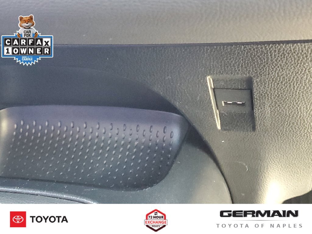 Used 2021 Toyota Corolla SE FWD image 32