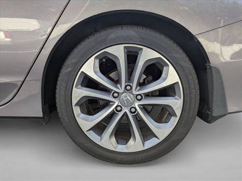Used 2016 Honda Accord EX image 12