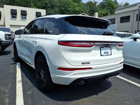 Used 2024 Lincoln Corsair Reserve w/ Equipment Group 202A AWD/4WD image 6