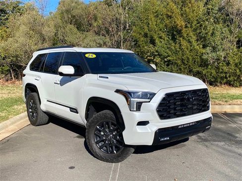 Used 2025 Toyota Sequoia Platinum image 1