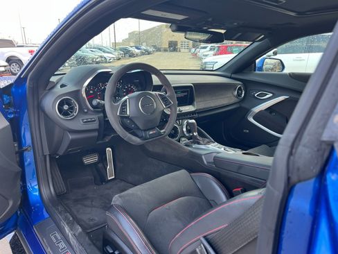 Used 2018 Chevrolet Camaro ZL1 image 15