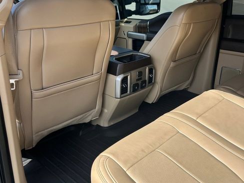 Used 2019 Ford F150 Lariat w/ Equipment Group 502A Luxury image 10