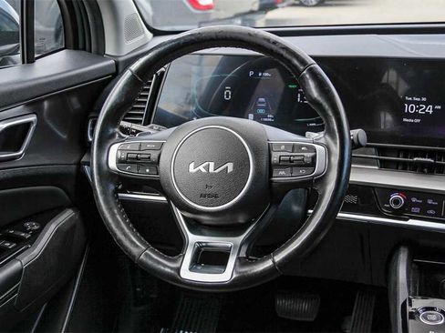 Used 2023 Kia Sportage EX w/ EX Premium Package image 16