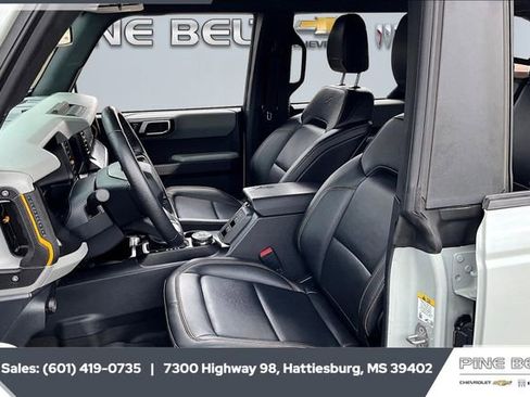 Used 2022 Ford Bronco Badlands image 18