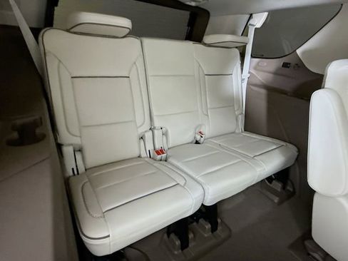 Used 2024 GMC Yukon Denali w/ Advanced Technology Package image 30