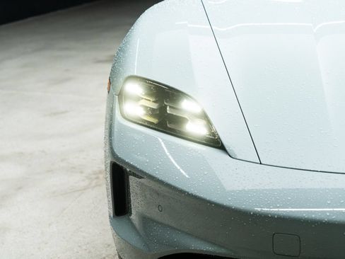 Used 2025 Porsche Taycan RWD image 4