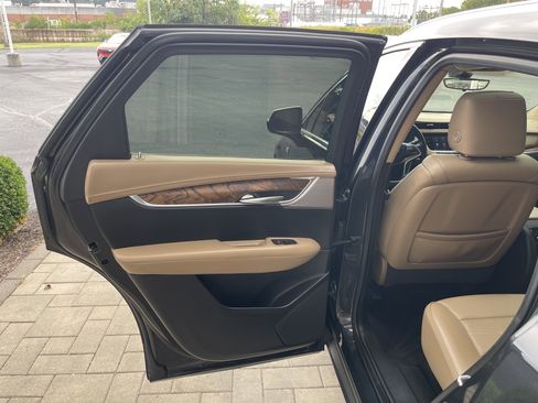 Used 2020 Cadillac XT5 Premium Luxury w/ Platinum Package image 37