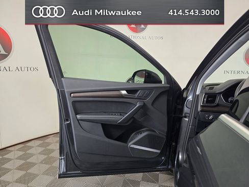 Used 2023 Audi Q5 2.0T Premium Plus w/ Premium Plus Package AWD/4WD image 12