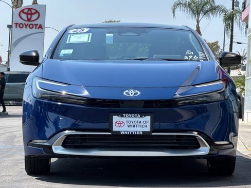 Certified 2025 Toyota Prius Plug-In Hybrid image 10