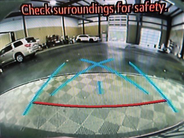 Used 2022 Toyota Sienna Platinum FWD image 30