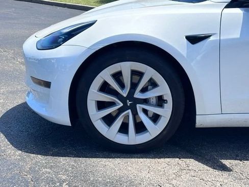 Used 2023 Tesla Model 3 Standard Range RWD image 8