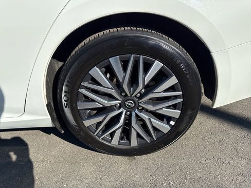 Used 2025 Nissan Altima 2.5 SV FWD image 30