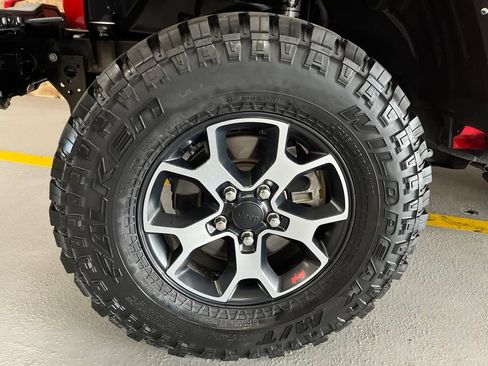 Used 2021 Jeep Wrangler Unlimited Rubicon AWD/4WD image 5