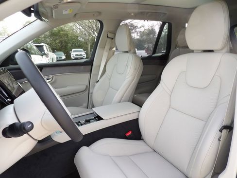 New 2026 Volvo XC90 B6 Ultra w/ Protection Package Premier AWD/4WD image 14