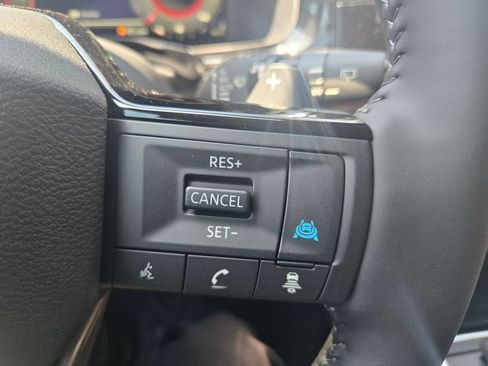 New 2026 Nissan Pathfinder Platinum FWD image 16