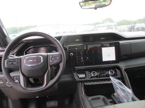 New 2026 GMC Sierra 2500 AT4X AWD/4WD image 17
