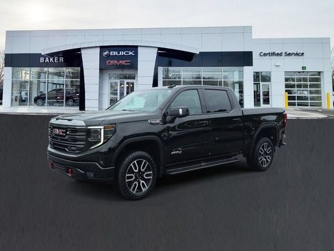 Used 2023 GMC Sierra 1500 AT4 w/ Technology Package AWD/4WD image 1
