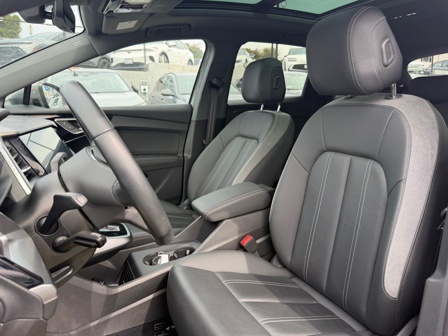 Used 2023 Audi Q4 e-tron Premium w/ Convenience Package RWD image 18