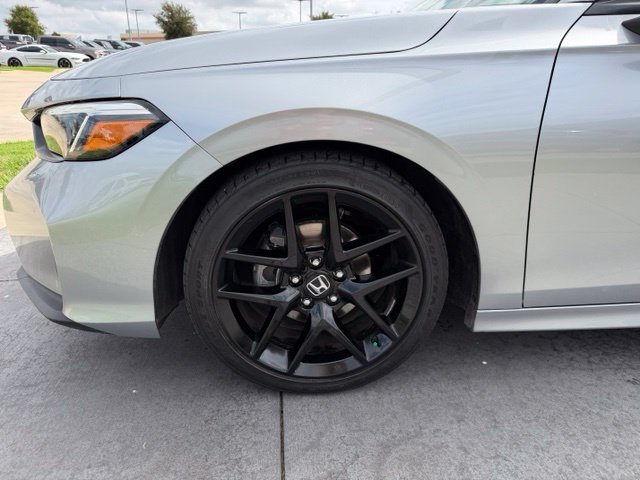 Used 2025 Honda Civic Sport image 4