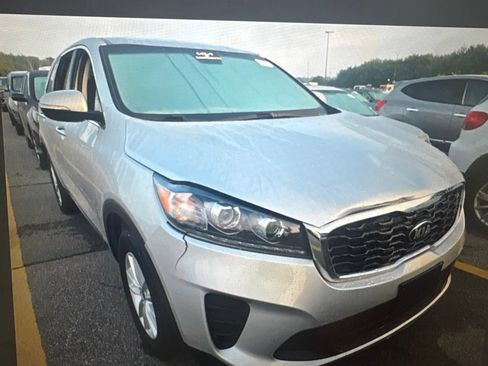 Used 2020 Kia Sorento LX AWD/4WD image 4
