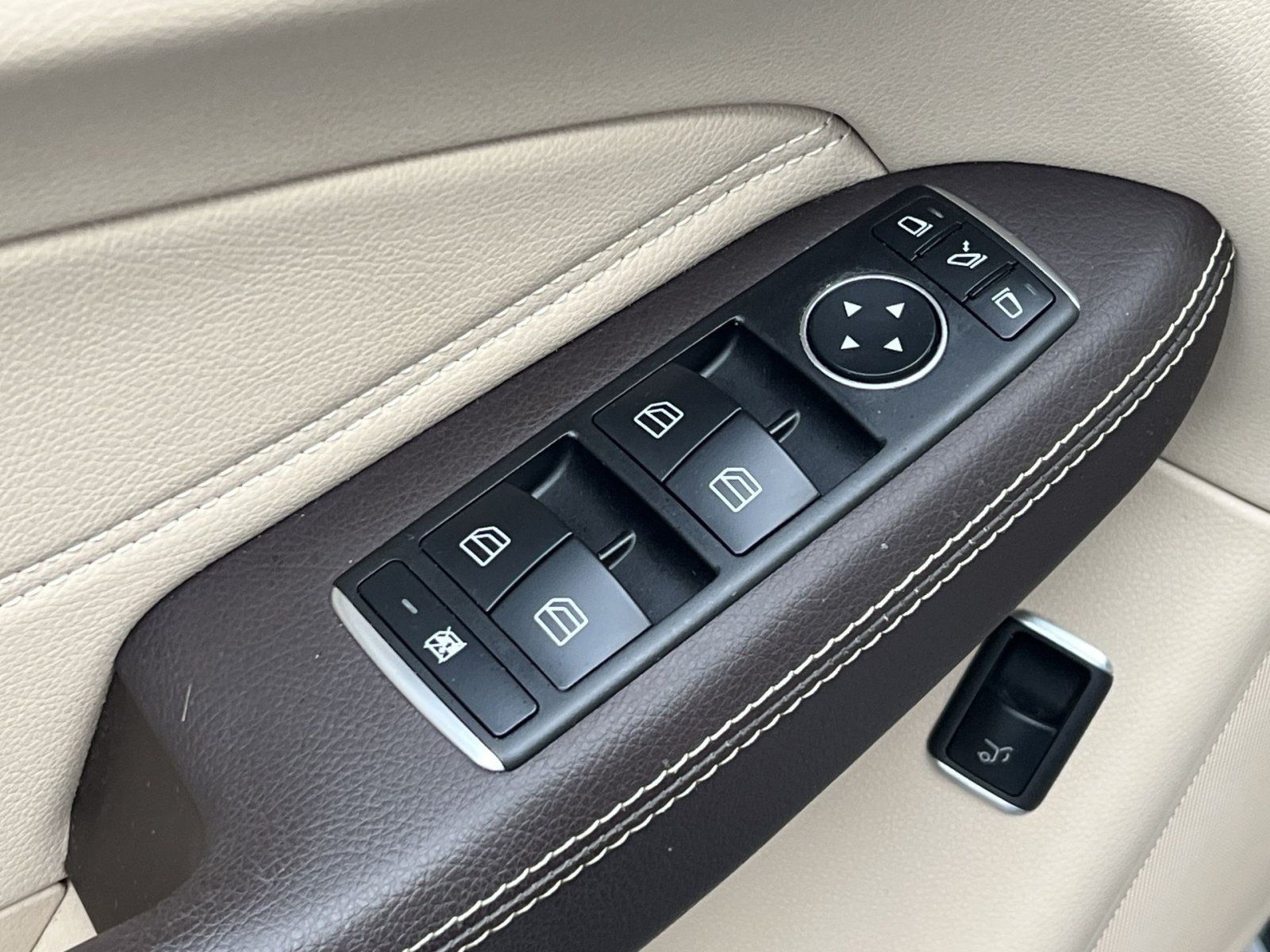 Used 2018 Mercedes-Benz GLE 350 4MATIC image 20