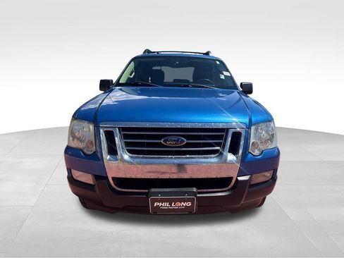 Used 2010 Ford Explorer Sport Trac XLT AWD/4WD image 2