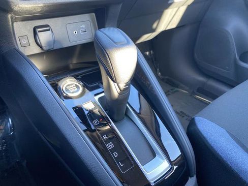 New 2025 Nissan Versa SV w/ Trunk Package FWD image 18