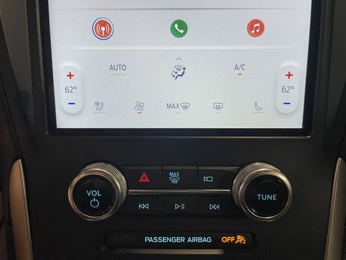 Used 2023 Ford Edge SEL w/ Convenience Package image 11