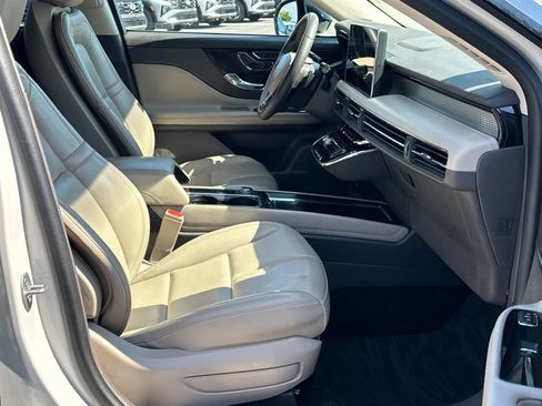Used 2023 Lincoln Corsair FWD image 15