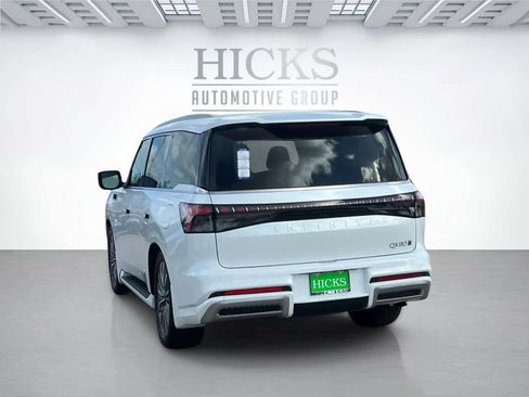 New 2026 INFINITI QX80 Luxe image 7