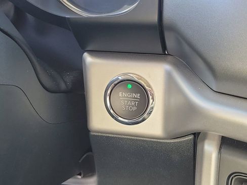 Used 2023 Ford Expedition XLT image 35