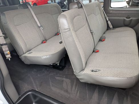 Used 2025 Chevrolet Express 3500 LT w/ LT Preferred Equipment Group image 19