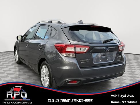 Used 2018 Subaru Impreza 2.0i Premium image 3