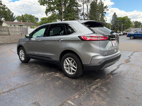 Used 2023 Ford Edge SEL w/ Convenience Package AWD/4WD image 4