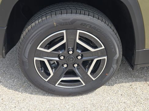 New 2026 Jeep Cherokee Laredo AWD/4WD image 21