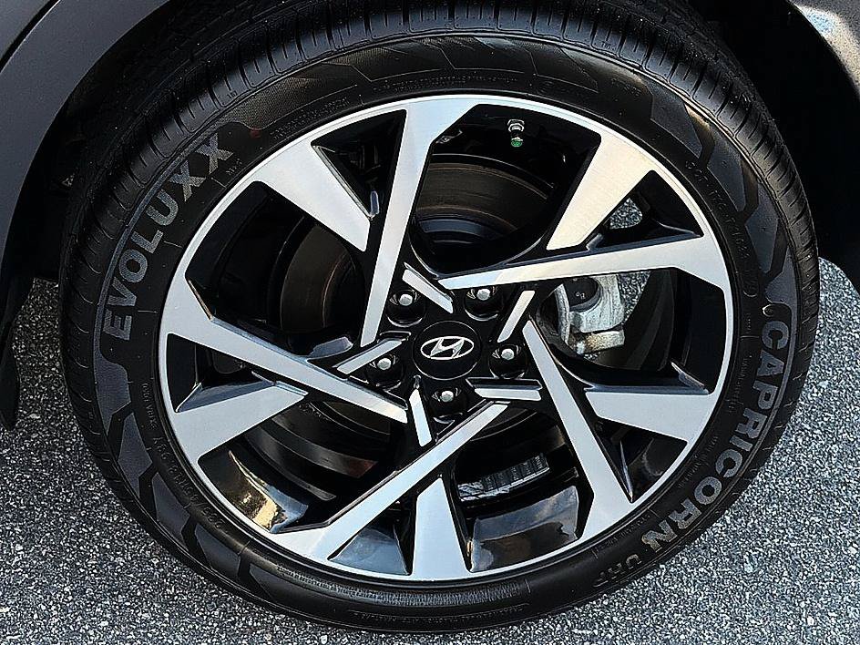 Certified 2023 Hyundai Kona Limited w/ Cargo Package AWD/4WD image 6